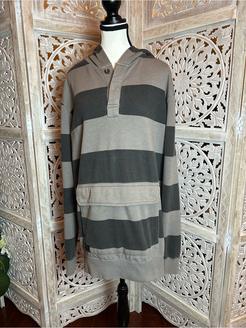 Quiksilver Men's Hooded Pullover with Wide Gray Stripes